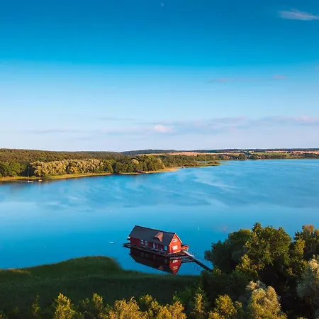 Strandhaus Am Inselsee Отель Гюстров