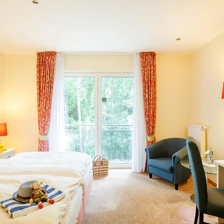 Отель Strandhaus Am Inselsee 3*