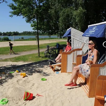 Strandhaus Am Inselsee 3* Гюстров