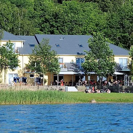 Hotel Strandhaus Am Inselsee 3*