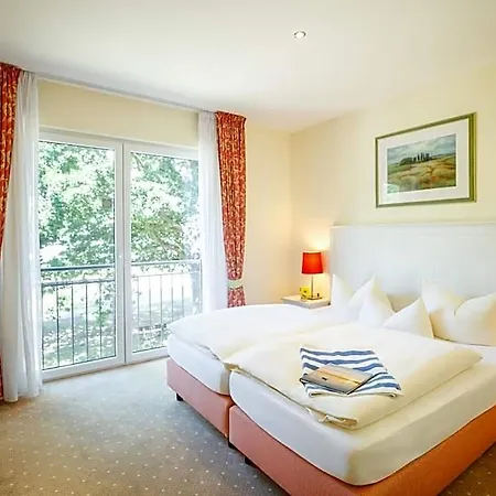 Strandhaus Am Inselsee ホテル 3*