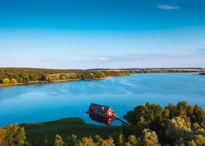 Strandhaus Am Inselsee Отель Гюстров